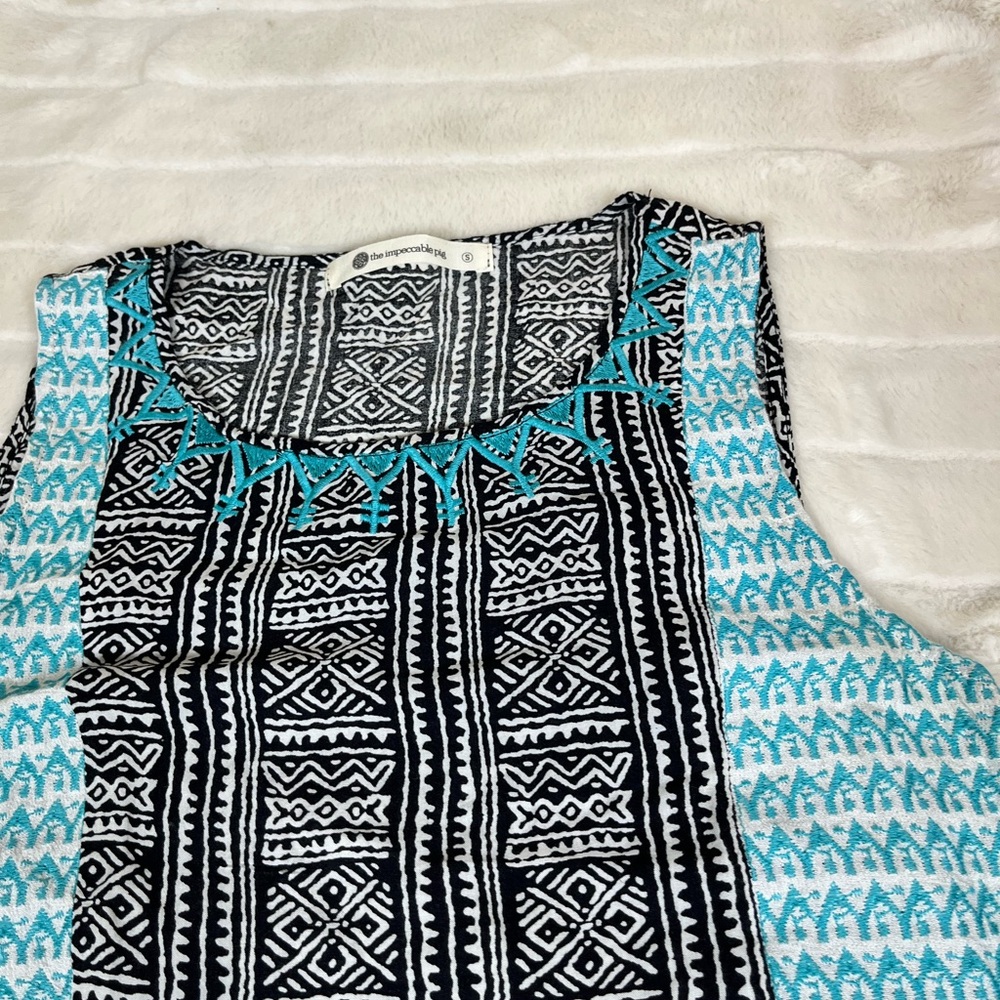 The Impeccable Pig S Black White Blue Embroidered Boho Southwestern Tank Top